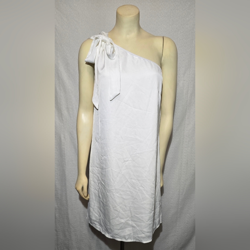 Elegant‎ White One-Shoulder Dress